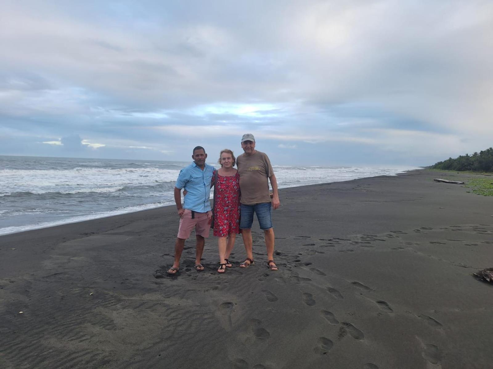 Laguna Caldera Lodge Siqurres Da Alegria Ngoại thất bức ảnh